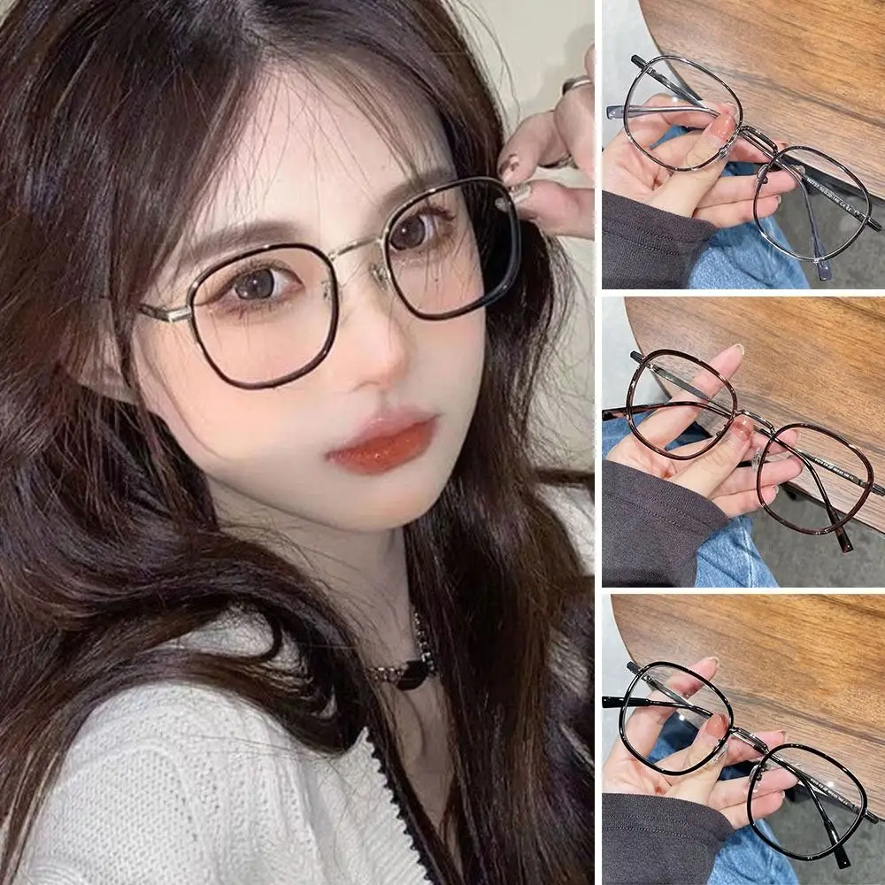 Eye Protection Anti-Blue Light Glasses Comfortable TR90 Ultralight Frame Eyewear Blue Ray Blocking Square Eyeglasses Men Women
Eye Protection Anti-Blue Light Glasses Comfortable TR90 Ultralight Frame Eyewear Blue Ray Blocking Square Eyeglasses Men Women