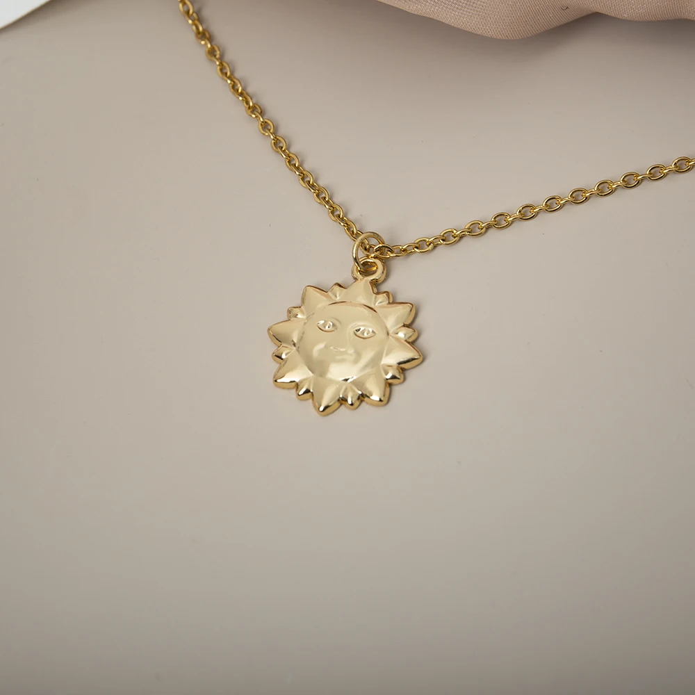 Tangula Vintage Sun Totem Round Pendant Necklace for Women Stainless Steel Gold Plated Amulet Necklace Best Men Jewelry Gifts
Tangula Vintage Sun Totem Round Pendant Necklace for Women Stainless Steel Gold Plated Amulet Necklace Best Men Jewelry Gifts