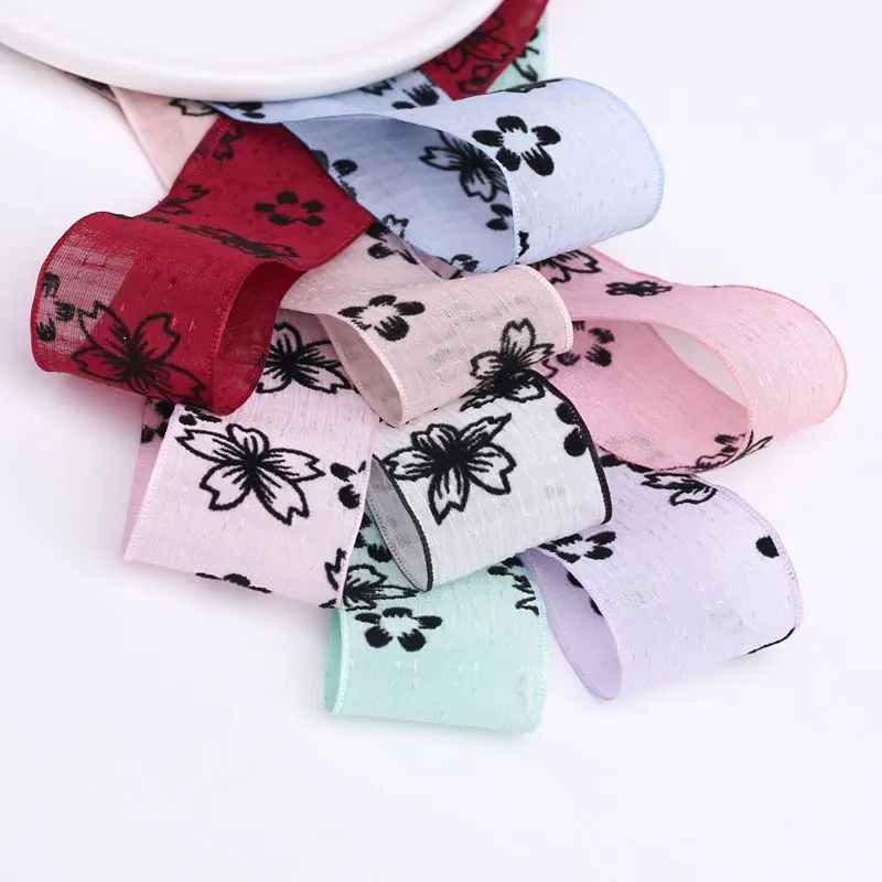 4cm Edge Point Printing Flocking Flower Snow Belt DIY Hair Bow Flower Gift Packaging Satin Ribbon 100 Yards Grosgrain Ribbon
4cm Edge Point Printing Flocking Flower Snow Belt DIY Hair Bow Flower Gift Packaging Satin Ribbon 100 Yards Grosgrain Ribbon