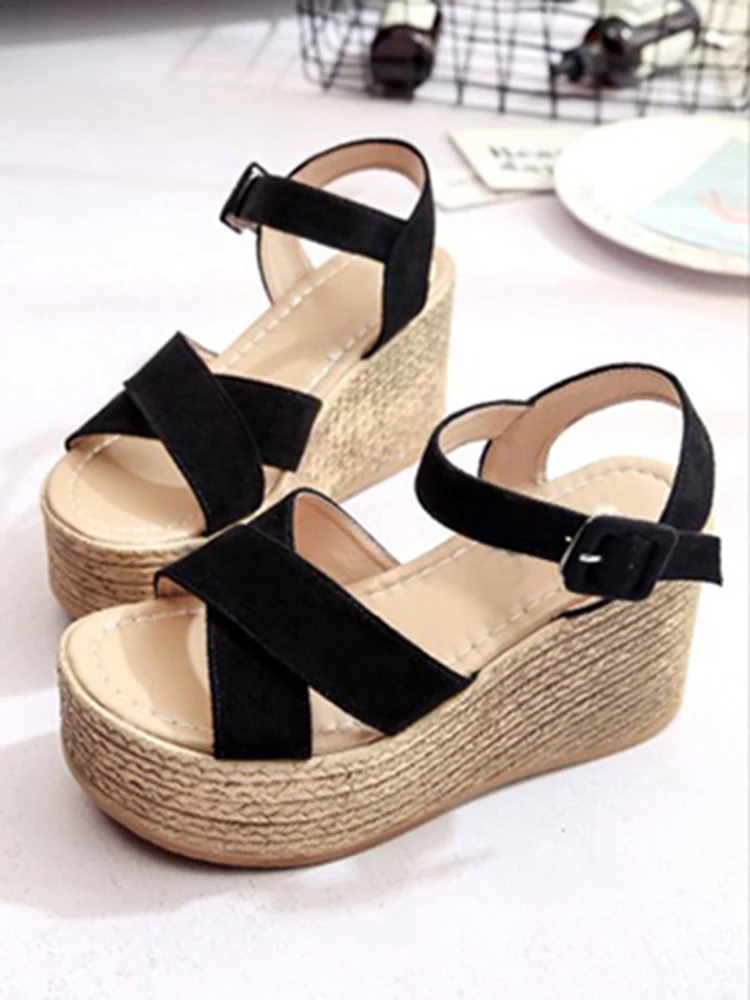 Sandals Straps Velvet Shoes Cross-Shoes High Heels Suit Female Beige 2022 Summer Muffins shoe Clogs Wedge All-Match Suede Gladi
Sandals Straps Velvet Shoes Cross-Shoes High Heels Suit Female Beige 2022 Summer Muffins shoe Clogs Wedge All-Match Suede Gladi