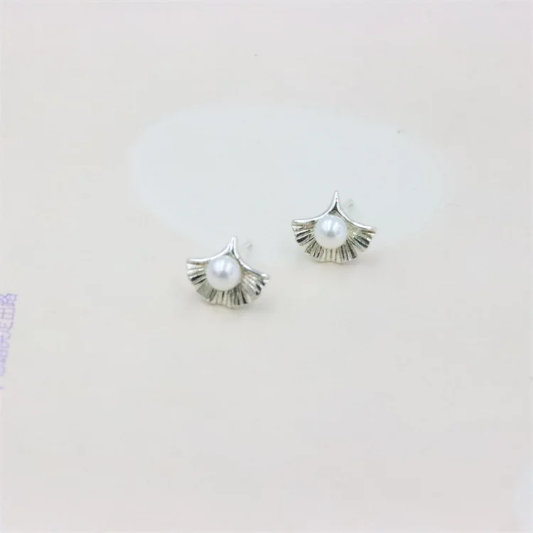 ZFSILVER 100%925 Sterling Silver Fashion Sweet Simple Pearl Ginkgo Lovely Leaf Stud Earrings Jewelry For Women Gifts Girl Party
ZFSILVER 100%925 Sterling Silver Fashion Sweet Simple Pearl Ginkgo Lovely Leaf Stud Earrings Jewelry For Women Gifts Girl Party