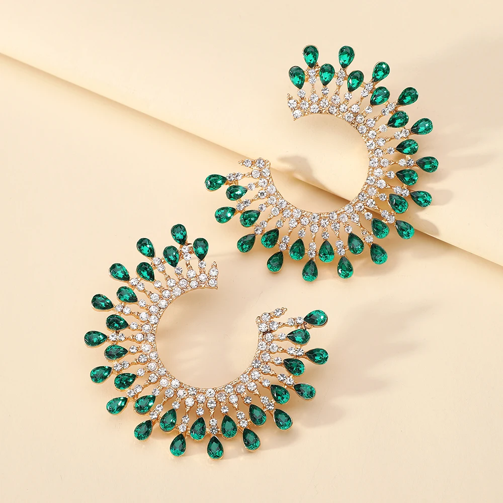 2023 New Elegant Fashion Large Circle Women's Earrings Fashion Luxury Design Piertless Crystal High Quality Retro Jewelry
2023 New Elegant Fashion Large Circle Women's Earrings Fashion Luxury Design Piertless Crystal High Quality Retro Jewelry
