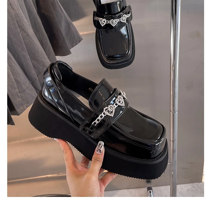 Женские кроссовки без задника, кожаные кроссовки на плоской платформе, с кристаллами, для бега и спорта, для осени, 2022
Женские кроссовки без задника, кожаные кроссовки на плоской платформе, с кристаллами, для бега и спорта, для осени, 2022