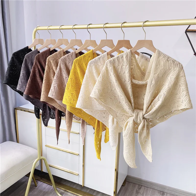 Women Knit Hollow Scarf Fake Collars Knitted Shawl Autumn and Winter Warm Knit False Collar Shoulder Wrap Sweater Decor
Women Knit Hollow Scarf Fake Collars Knitted Shawl Autumn and Winter Warm Knit False Collar Shoulder Wrap Sweater Decor