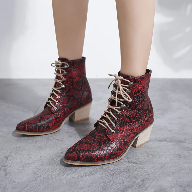 2022 Autumn And Winter New Martin Boots Thick Heel Sexy Snake Pattern Women's Fashion Boots Lady Lace-up Pointed Red Booties
2022 Autumn And Winter New Martin Boots Thick Heel Sexy Snake Pattern Women's Fashion Boots Lady Lace-up Pointed Red Booties