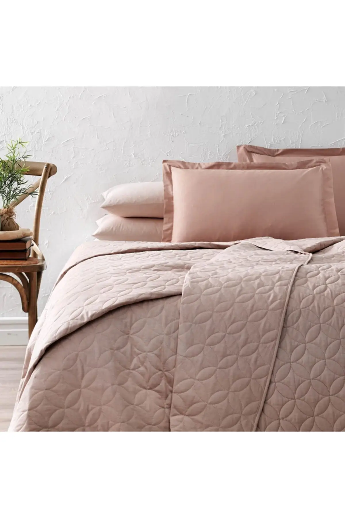 Bedding Set Fashion Quality Soft Home Textile Bed Sheets Luxury Bedding Duvet Cover Set Single Size bedbedspreads
Bedding Set Fashion Quality Soft Home Textile Bed Sheets Luxury Bedding Duvet Cover Set Single Size bedbedspreads