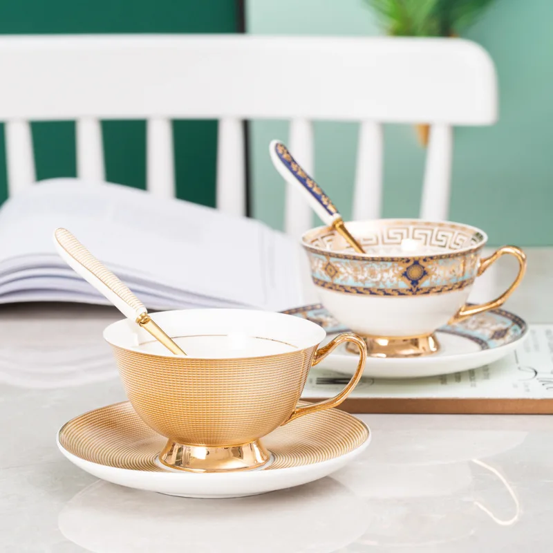 European Style Gold Painted Bone Porcelain Coffee Cup and Plate Set, Ceramic Tea Flower Cup, Small Luxury, Elegant Afternoon Tea
European Style Gold Painted Bone Porcelain Coffee Cup and Plate Set, Ceramic Tea Flower Cup, Small Luxury, Elegant Afternoon Tea