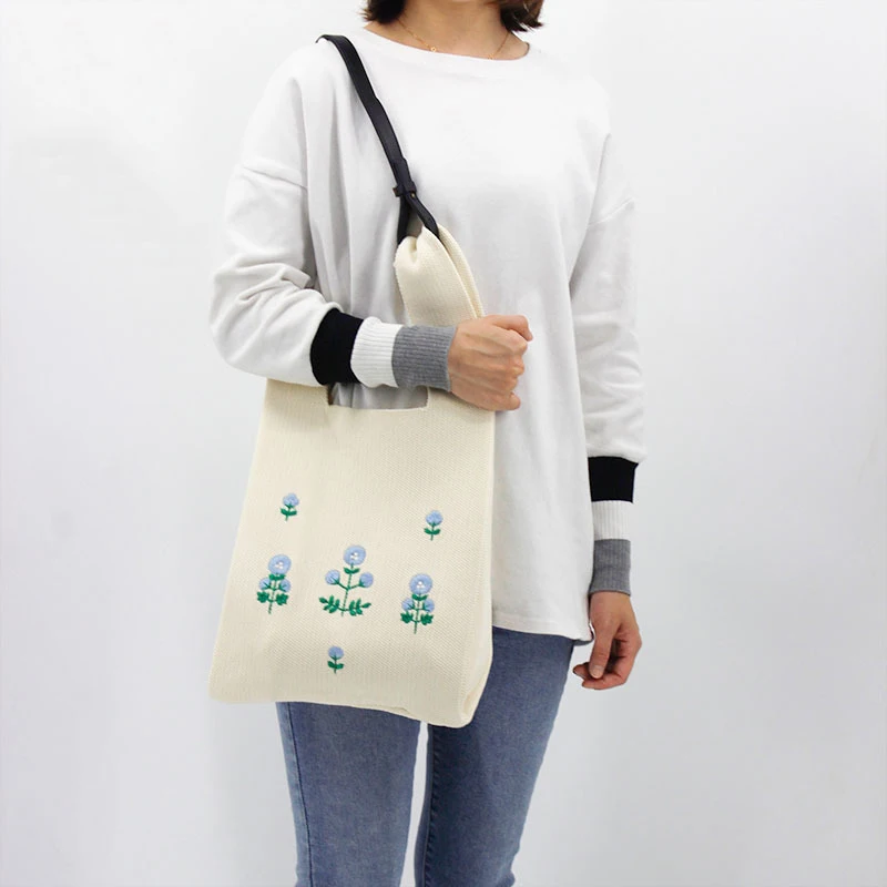 Women Knitting Wrist Bag Handbag Fashion Floral Rope Woven Clutch Purse for Women Female High Quality Tote Shopper Bags
Women Knitting Wrist Bag Handbag Fashion Floral Rope Woven Clutch Purse for Women Female High Quality Tote Shopper Bags