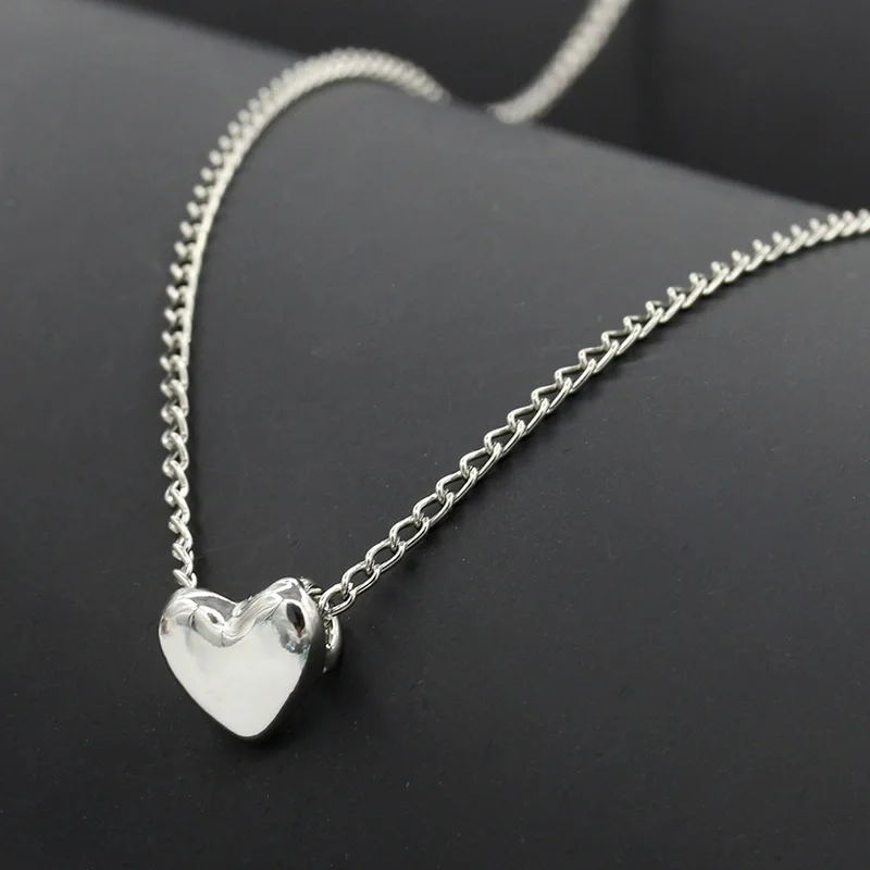 Fashion Minimalist heart pendant necklace For Women Personality initial letter necklace Cute Charm Gift Accessory
Fashion Minimalist heart pendant necklace For Women Personality initial letter necklace Cute Charm Gift Accessory