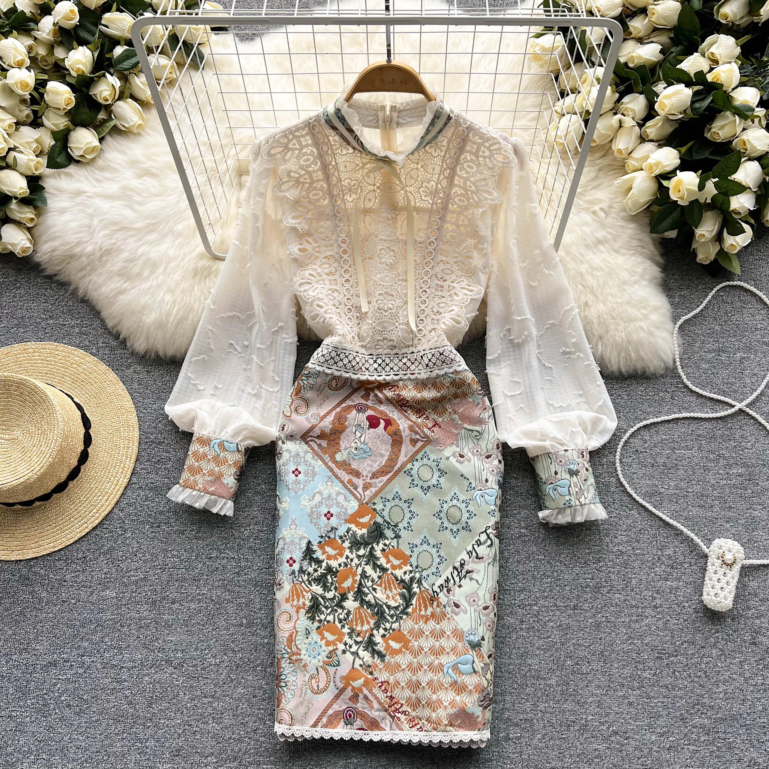 New heavy industry embroidery lace long sleeve women's 2022 spring French style stand collar printed Dresses
New heavy industry embroidery lace long sleeve women's 2022 spring French style stand collar printed Dresses