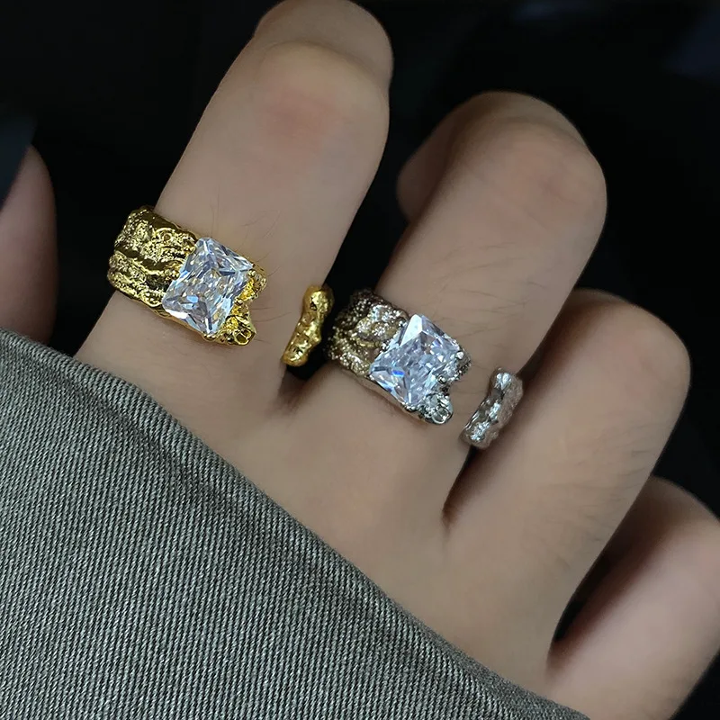 New Silver Simple Irregular Crystal Zircon Opening Adjustable Ring Ladies Korean Fashion Jewelry New Accessories Gift
New Silver Simple Irregular Crystal Zircon Opening Adjustable Ring Ladies Korean Fashion Jewelry New Accessories Gift