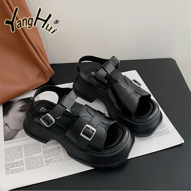 Сандалии женские легкие Нескользящие на толстой подошве, модные босоножки в римском стиле с металлической пряжкой, обувь для увеличения роста, лето 2023
Сандалии женские легкие Нескользящие на толстой подошве, модные босоножки в римском стиле с металлической пряжкой, обувь для увеличения роста, лето 2023