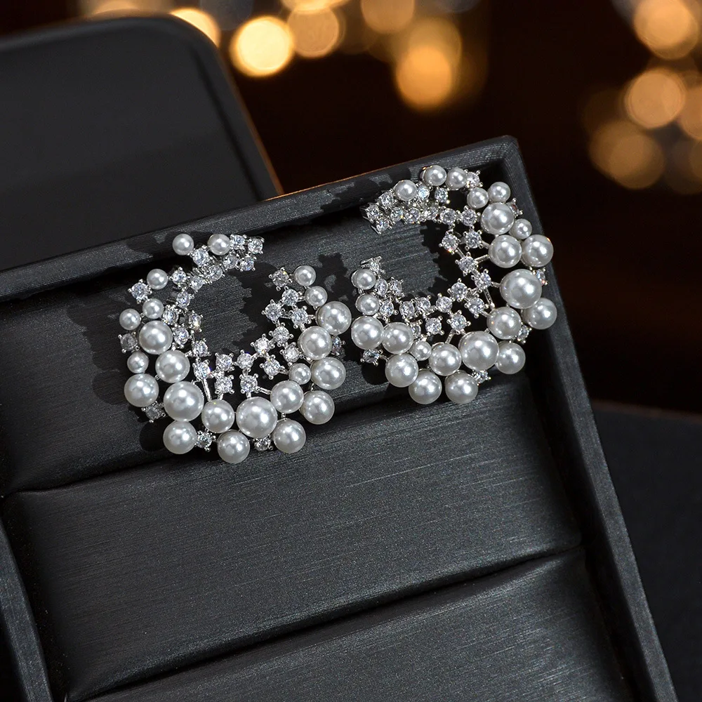 Pearl Irregular Round C Earrings Light Luxury Retro High Class Zircon Earrings Autumn and Winter New 925 Silver Needle Women Jew
Pearl Irregular Round C Earrings Light Luxury Retro High Class Zircon Earrings Autumn and Winter New 925 Silver Needle Women Jew