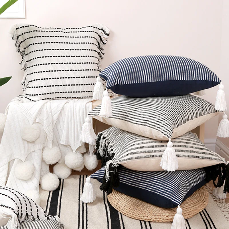 Moroccan Pillowcase Jacquard Tassel Home Sofa Cushion Cover 45x45cm Home Decoration Office Lumbar Pillow Cover Nordic Striped
Moroccan Pillowcase Jacquard Tassel Home Sofa Cushion Cover 45x45cm Home Decoration Office Lumbar Pillow Cover Nordic Striped