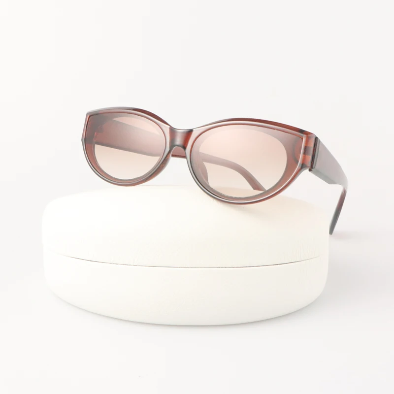 Солнцезащитные очки «кошачий глаз» женские, винтажные брендовые дизайнерские зеркальные солнечные очки конфетных цветов с небольшой овальной оправой
Солнцезащитные очки «кошачий глаз» женские, винтажные брендовые дизайнерские зеркальные солнечные очки конфетных цветов с небольшой овальной оправой