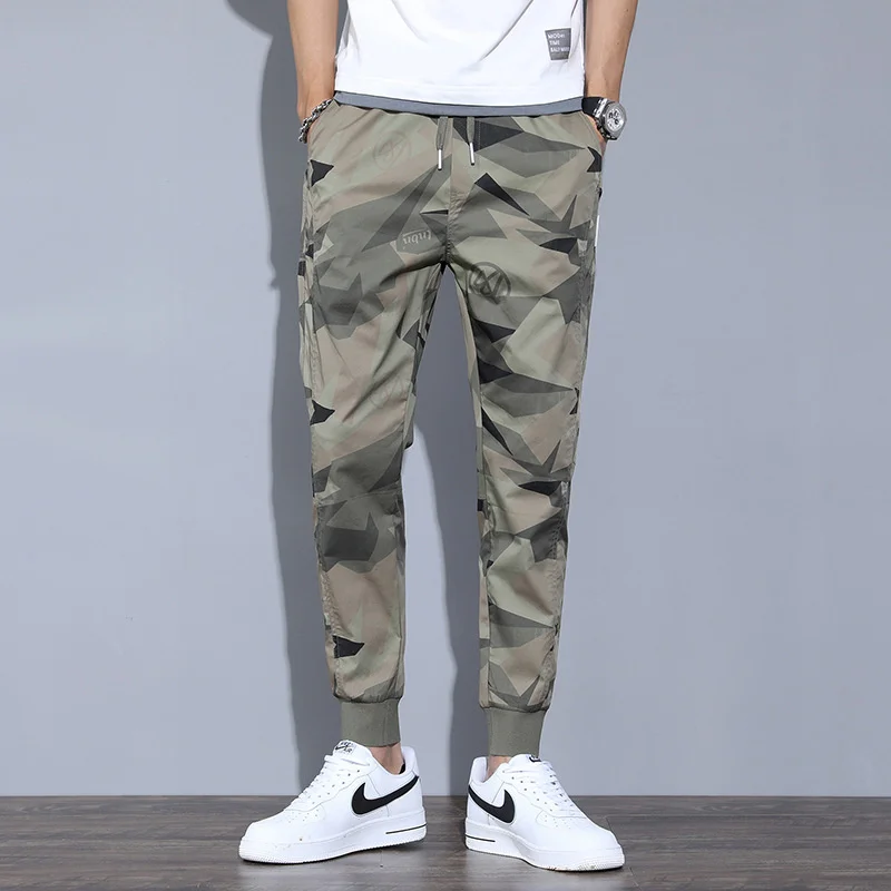 Fashion Camouflage Pant Men 2022 New Spring Autumn Casual Camo Pants Slim Fit Pencil Ankle-Length Pants Male Elastic Waist HA187
Fashion Camouflage Pant Men 2022 New Spring Autumn Casual Camo Pants Slim Fit Pencil Ankle-Length Pants Male Elastic Waist HA187