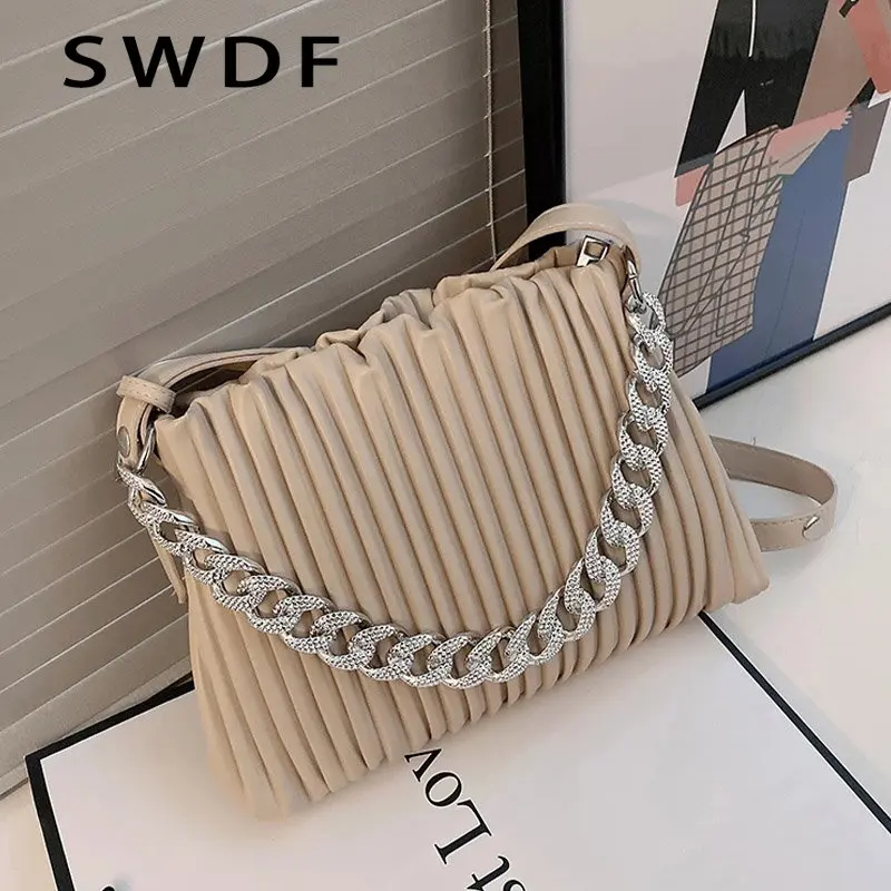 Pleated Square Thick Chain Shoulder Bags High-quality PU Leather Women's Designer Purses and Handbags Luxury Brand Messenger Bag
Pleated Square Thick Chain Shoulder Bags High-quality PU Leather Women's Designer Purses and Handbags Luxury Brand Messenger Bag