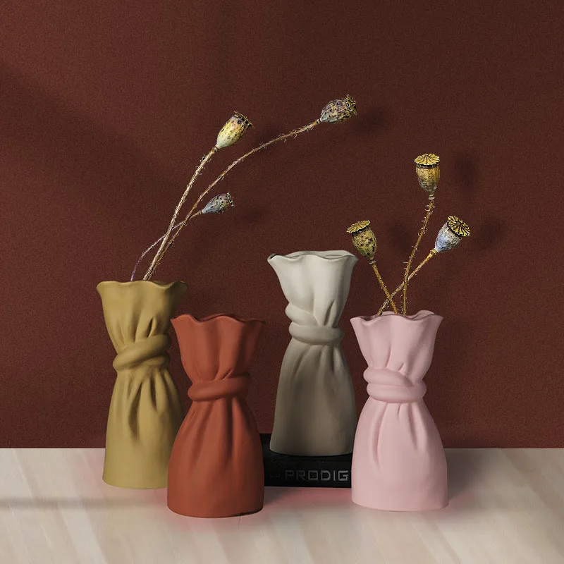 Нордическая тканевая сумка Morandi, керамическая ваза, креативное украшение для дома, настольное украшение, ваза для высушенных цветов, цветоч...
Нордическая тканевая сумка Morandi, керамическая ваза, креативное украшение для дома, настольное украшение, ваза для высушенных цветов, цветоч...
