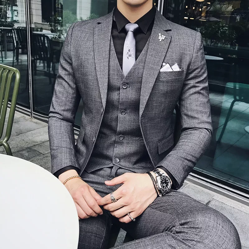 NEW IN Formal Wearl Suits Wedding dress Suit Jackets+Vest+Pants High Quality Men Smart Casual Slim Suits Blazer 3 Pieces
NEW IN Formal Wearl Suits Wedding dress Suit Jackets+Vest+Pants High Quality Men Smart Casual Slim Suits Blazer 3 Pieces