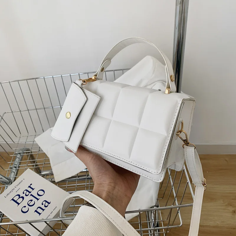 Fashion women's shoulder bag 2022 summer high quality design women's bag press shell bag trendy brand lady handbags
Fashion women's shoulder bag 2022 summer high quality design women's bag press shell bag trendy brand lady handbags