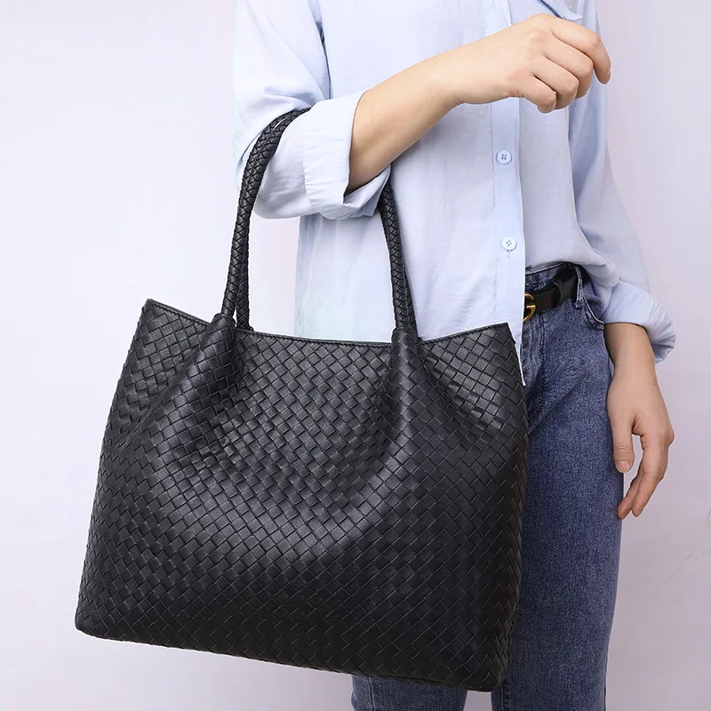 New Chaozi Mother Bag High Capacity Leather Women's Bag Handwoven One Shoulder Handbag
New Chaozi Mother Bag High Capacity Leather Women's Bag Handwoven One Shoulder Handbag