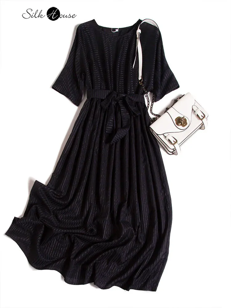 2022 Women's Fashion New Horizontal Stripe Design 72.8%Mulberry Silk Silk Cotton Medium Long Sleeve Lace Up Women's Summer Dress
2022 Women's Fashion New Horizontal Stripe Design 72.8%Mulberry Silk Silk Cotton Medium Long Sleeve Lace Up Women's Summer Dress