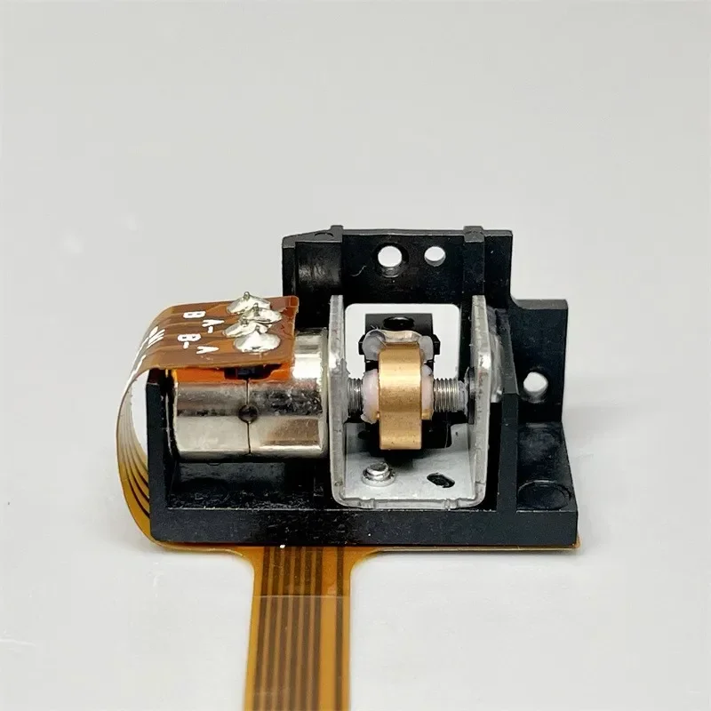 Шаговый двигатель 6,5 мм DC 5V
Шаговый двигатель 6,5 мм DC 5V