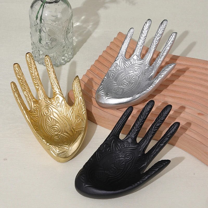 Fashion Hand Shape Trays Decorative Creative Resin Crafts Ring Jewelry Storage Display Holder Home Living Room Decoration
Fashion Hand Shape Trays Decorative Creative Resin Crafts Ring Jewelry Storage Display Holder Home Living Room Decoration