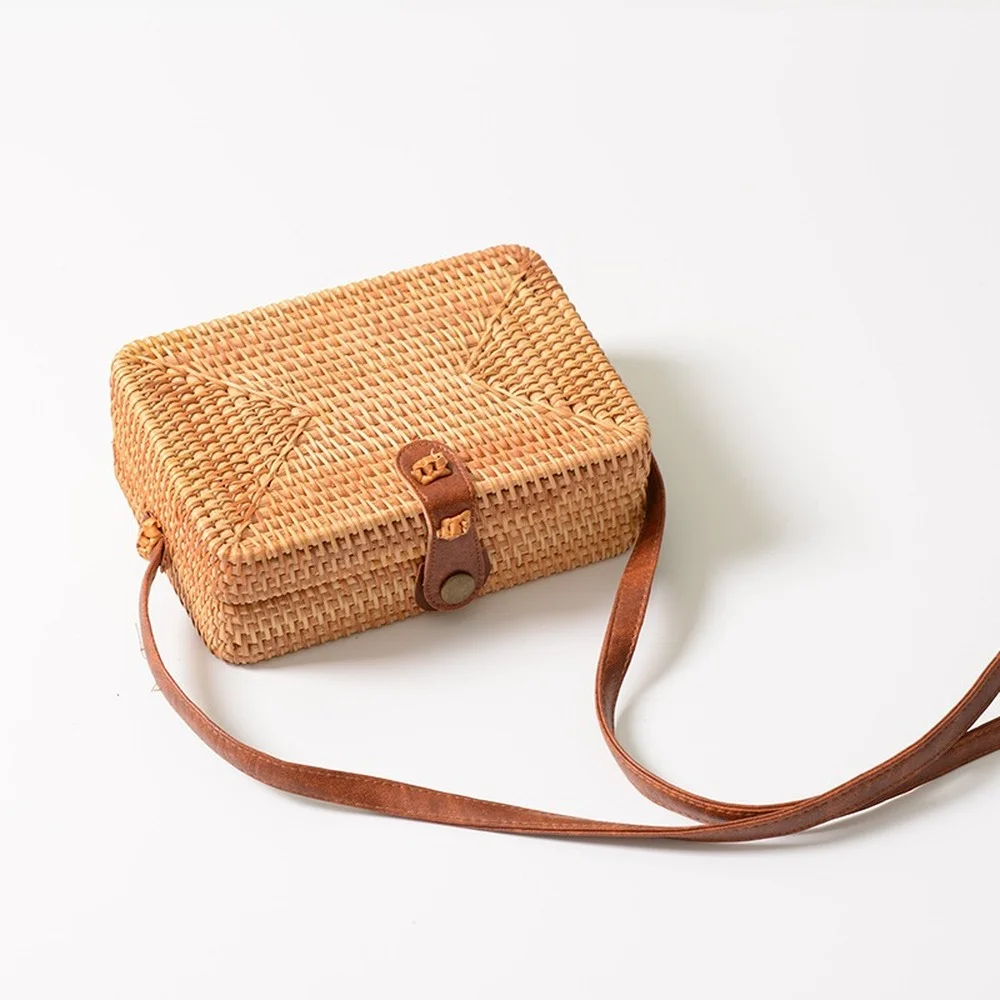 Summer Women Handmade Round Bamboo Rattan Bags Photography Props Handbags Knitting Straw Bag Fotografia Acessorios
Summer Women Handmade Round Bamboo Rattan Bags Photography Props Handbags Knitting Straw Bag Fotografia Acessorios