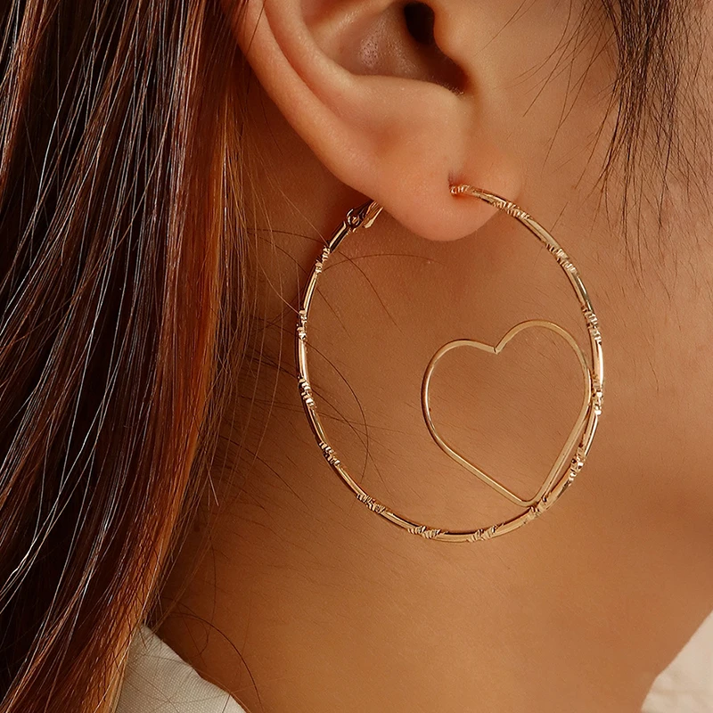 Big Heart Hoop Earrings for Women Geometric Love Earrings Exaggerated Gold Color Earring for Female Jewelry Accessories
Big Heart Hoop Earrings for Women Geometric Love Earrings Exaggerated Gold Color Earring for Female Jewelry Accessories