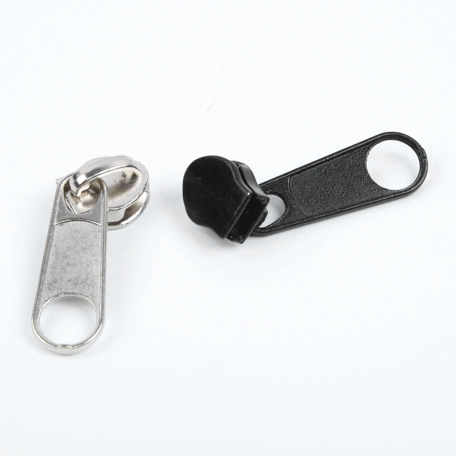 Double Sided Zipper Pulls Nylon Zipper Head Sliver Zipper Pull Slider For Broken / Wearable Sliders Instant Repair Zipper Useful
Double Sided Zipper Pulls Nylon Zipper Head Sliver Zipper Pull Slider For Broken / Wearable Sliders Instant Repair Zipper Useful