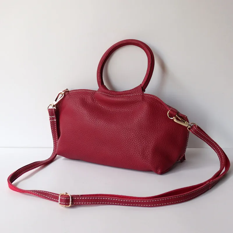 2022 Autumn New Women's Bag First Layer Cowhide Soft Leather Messenger Bag Genuine Leather Handbag Youth Casual Fashion
2022 Autumn New Women's Bag First Layer Cowhide Soft Leather Messenger Bag Genuine Leather Handbag Youth Casual Fashion