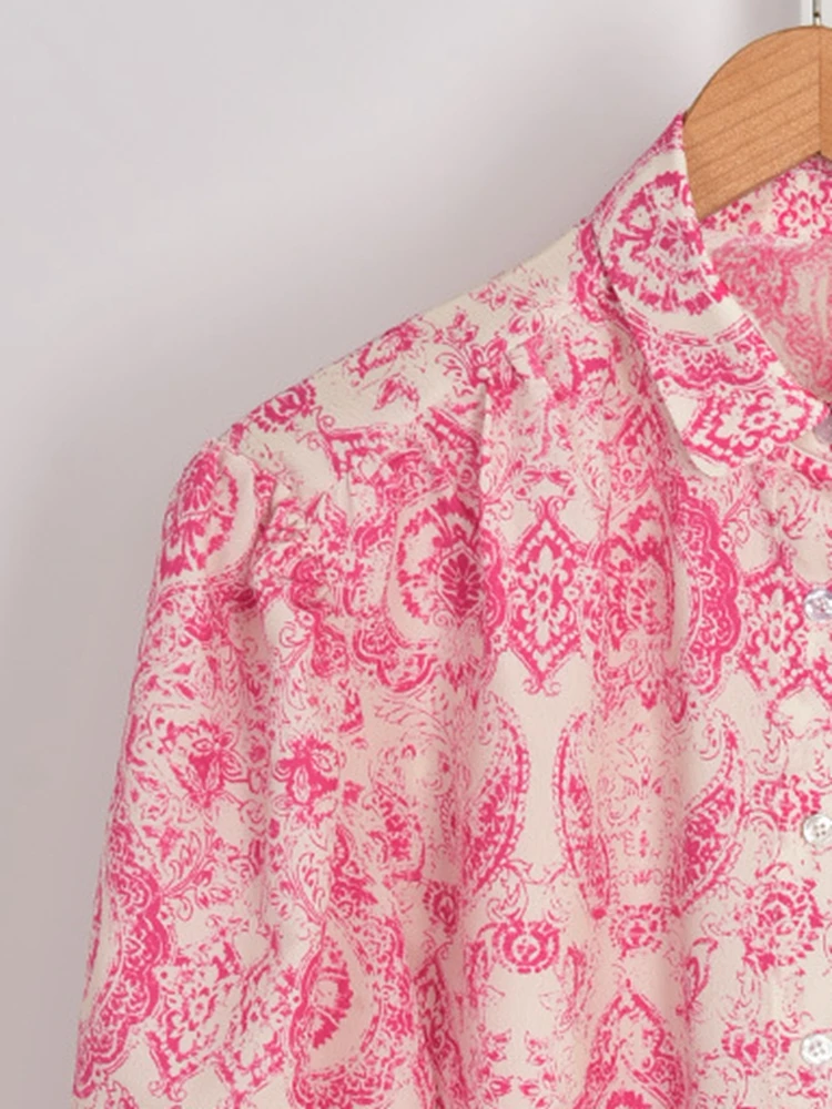 2022 Spring and Summer New Elegant Style Retro Print Single-breasted Lapel Shirt Women Shirt
2022 Spring and Summer New Elegant Style Retro Print Single-breasted Lapel Shirt Women Shirt