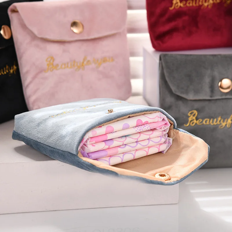 Women Small Cosmetic Bag Girl Mini Sanitary Napkins Makeup Lipstick Bag Travel Earphone Coin Organizer Storage Purses Pouch Bags
Women Small Cosmetic Bag Girl Mini Sanitary Napkins Makeup Lipstick Bag Travel Earphone Coin Organizer Storage Purses Pouch Bags