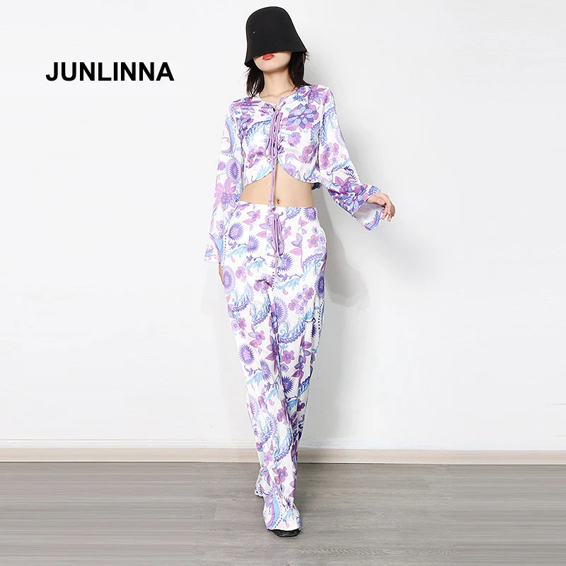 JUNLINNA Fashion New Women Two Piece Pants Street Style Short Top+Wide Leg Trousers Printing 2 Pieces Set
JUNLINNA Fashion New Women Two Piece Pants Street Style Short Top+Wide Leg Trousers Printing 2 Pieces Set