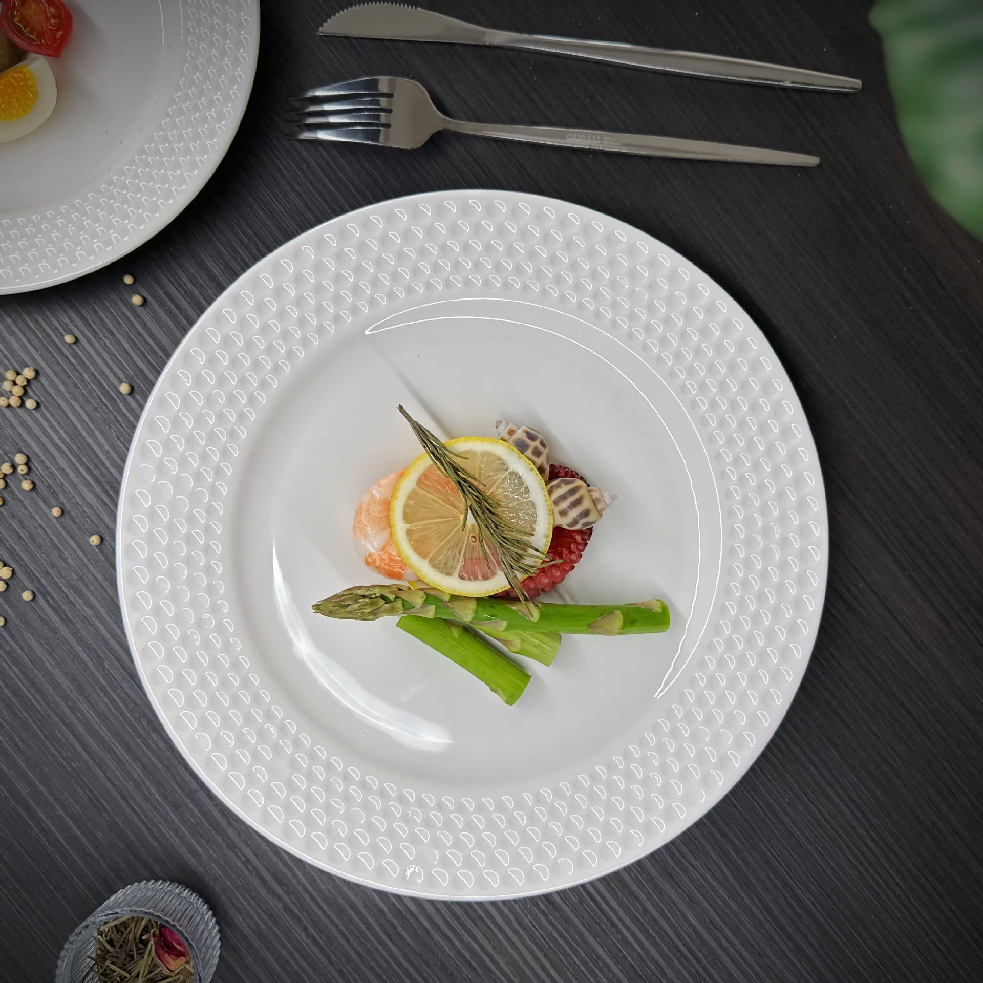 

Креативная керамическая тарелка в скандинавском стиле, чисто белая Западная еда, современная бытовая плоская тарелка, десертная тарелка дл...