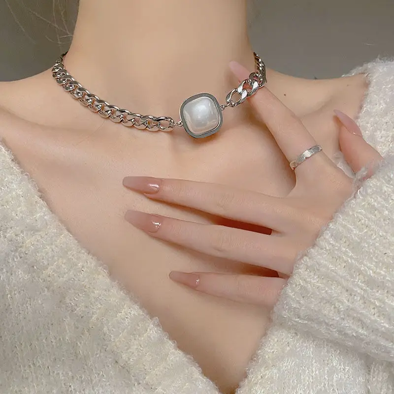 Square Pearl Choker Necklace for Women Delicate Hip Hop Clavicle Chain Fashion Jewelry Female Sweater Chain Torques Cuban Chain
Square Pearl Choker Necklace for Women Delicate Hip Hop Clavicle Chain Fashion Jewelry Female Sweater Chain Torques Cuban Chain