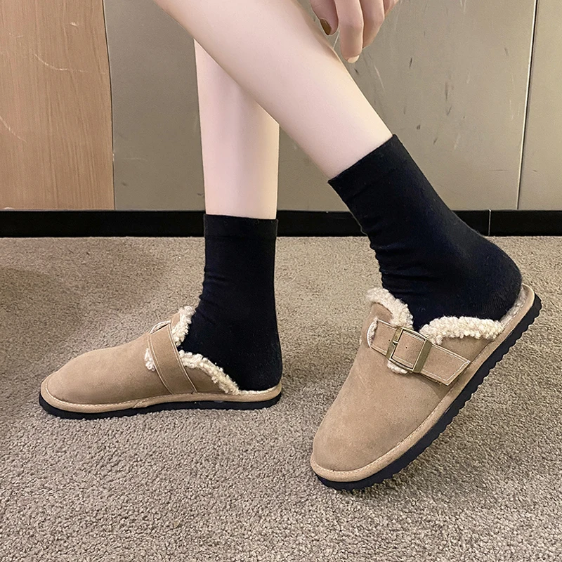 Winter Warm Furry Outdoor Slippers Woman Classic Buckle Strap Mule Clogs Ladies Brand Design Plush Lined Slide Shoes Plus Size 
Winter Warm Furry Outdoor Slippers Woman Classic Buckle Strap Mule Clogs Ladies Brand Design Plush Lined Slide Shoes Plus Size