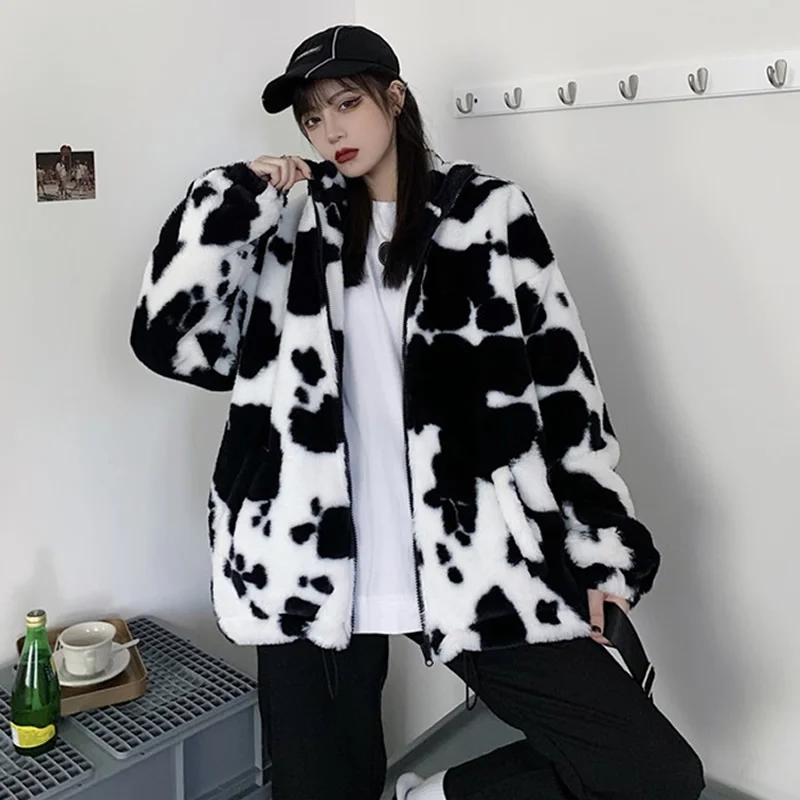 Korean Vintage Women Black White Harajuku Cows Loose Sleeve Coat Streetwear Jacket Flannel Alt Hoodies Fairy Grunge Warm Clothes
Korean Vintage Women Black White Harajuku Cows Loose Sleeve Coat Streetwear Jacket Flannel Alt Hoodies Fairy Grunge Warm Clothes