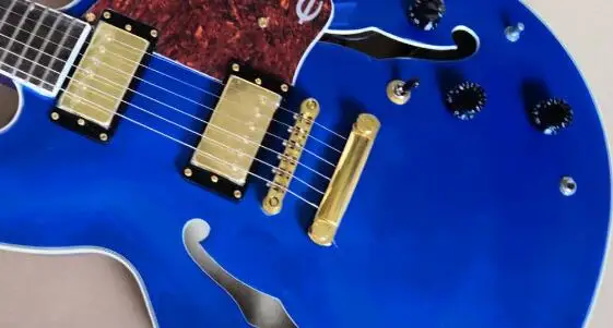 Бесплатная доставка, новый корпус с F-образным отверстием, Jazz custom E blue гитарный полый корпус с электрической гитарой в наличии 11 335
Бесплатная доставка, новый корпус с F-образным отверстием, Jazz custom E blue гитарный полый корпус с электрической гитарой в наличии 11 335