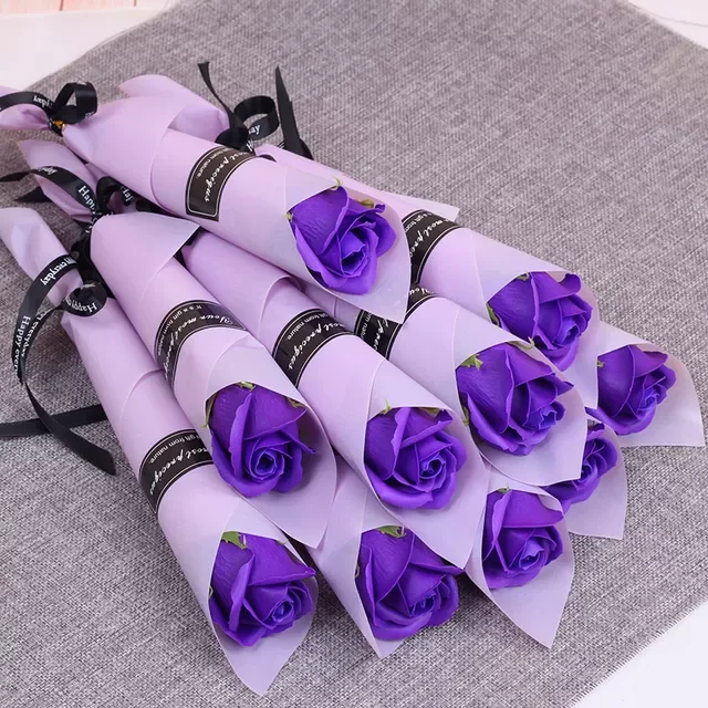 2022 Bouquet Valentines Day Gift for Fridend Wedding Bouquet Home Decorations Holding Artificial Rose Flowers
2022 Bouquet Valentines Day Gift for Fridend Wedding Bouquet Home Decorations Holding Artificial Rose Flowers