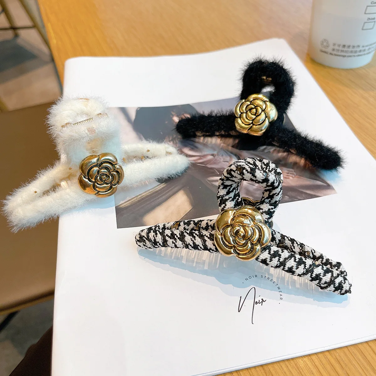 Camellia Flower Hair Claw For Women Hair Accessories Girls Hair Clips Korea Hairpin Hairgrips Hair Claws
Camellia Flower Hair Claw For Women Hair Accessories Girls Hair Clips Korea Hairpin Hairgrips Hair Claws