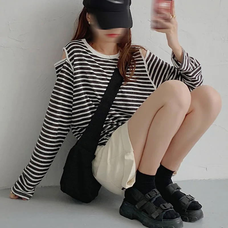 Женский пуловер с открытыми плечами и длинным рукавом, в полоску
Женский пуловер с открытыми плечами и длинным рукавом, в полоску