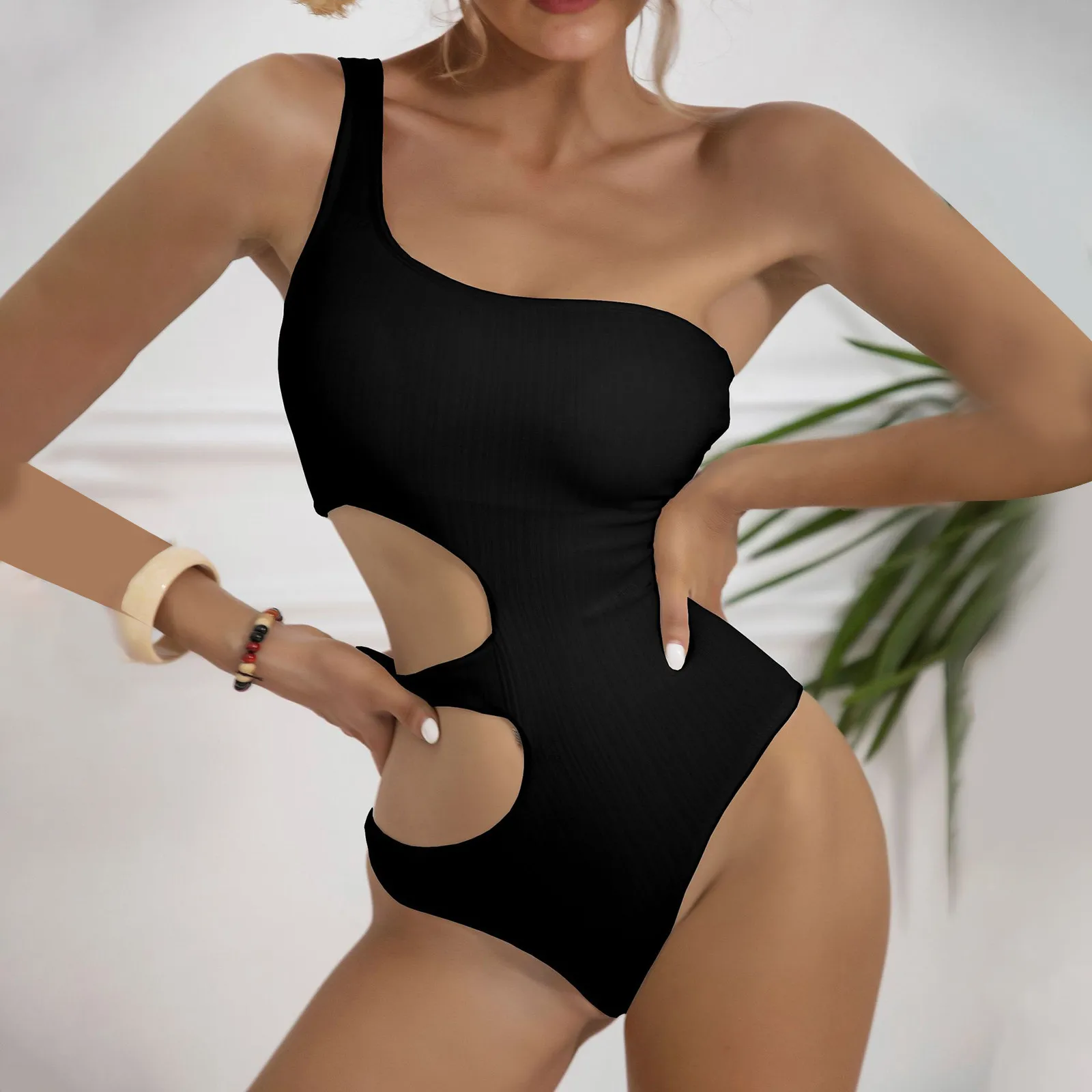 2022 Women's Bikini Set Sexy Hollow Out Brazilian One Piece Swimsuit Casual Solid Color Swimwear Summer Beachwear Suit For Mujer
2022 Women's Bikini Set Sexy Hollow Out Brazilian One Piece Swimsuit Casual Solid Color Swimwear Summer Beachwear Suit For Mujer
