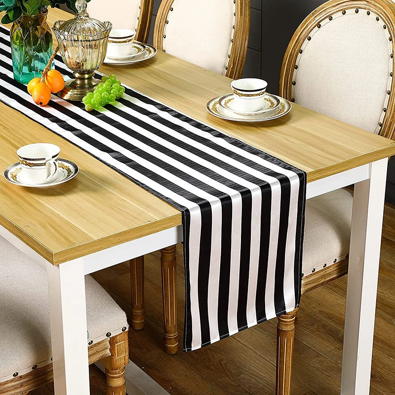 Rectangular Tablecloth Nordic Style Black And White Stripes Non-slip Light Luxury Tablecloth Coffee Table Fashion Fresh Style
Rectangular Tablecloth Nordic Style Black And White Stripes Non-slip Light Luxury Tablecloth Coffee Table Fashion Fresh Style