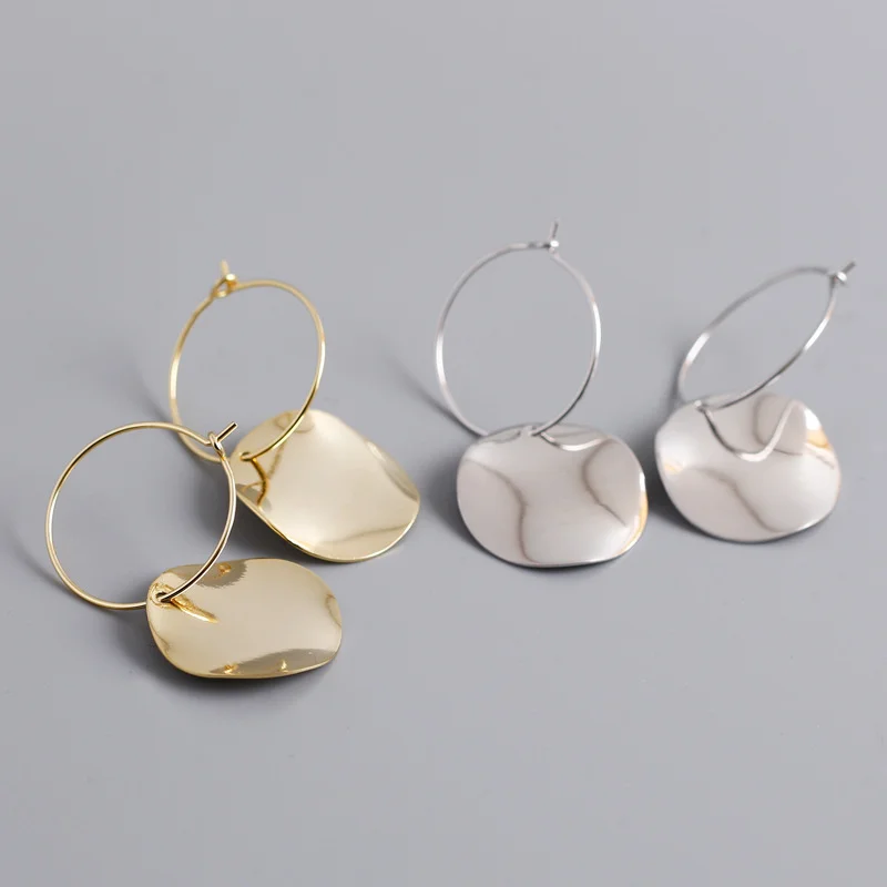 Special sale light luxury cool wind round irregular wave surface S925 silver earrings female jewelry
Special sale light luxury cool wind round irregular wave surface S925 silver earrings female jewelry