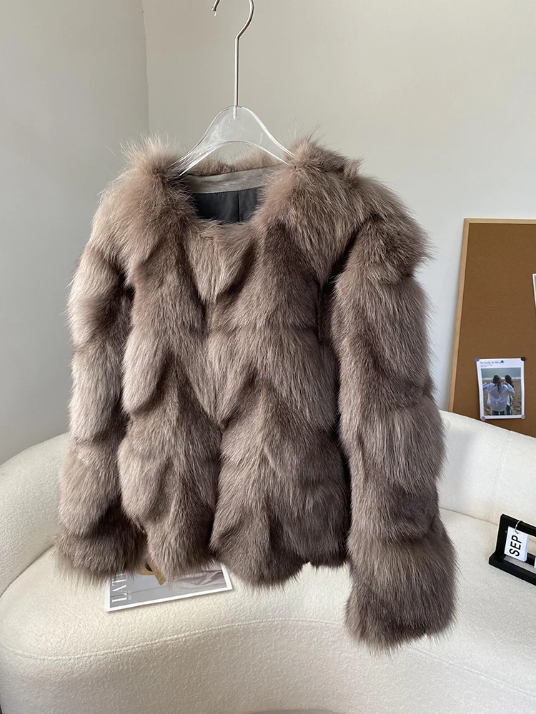Новинка 2023, модная Толстая теплая куртка FURARISTOCRAT из лисьего меха, пальто из натурального меха для женщин, оптовая продажа, женская зимняя верхняя одежда
Новинка 2023, модная Толстая теплая куртка FURARISTOCRAT из лисьего меха, пальто из натурального меха для женщин, оптовая продажа, женская зимняя верхняя одежда
