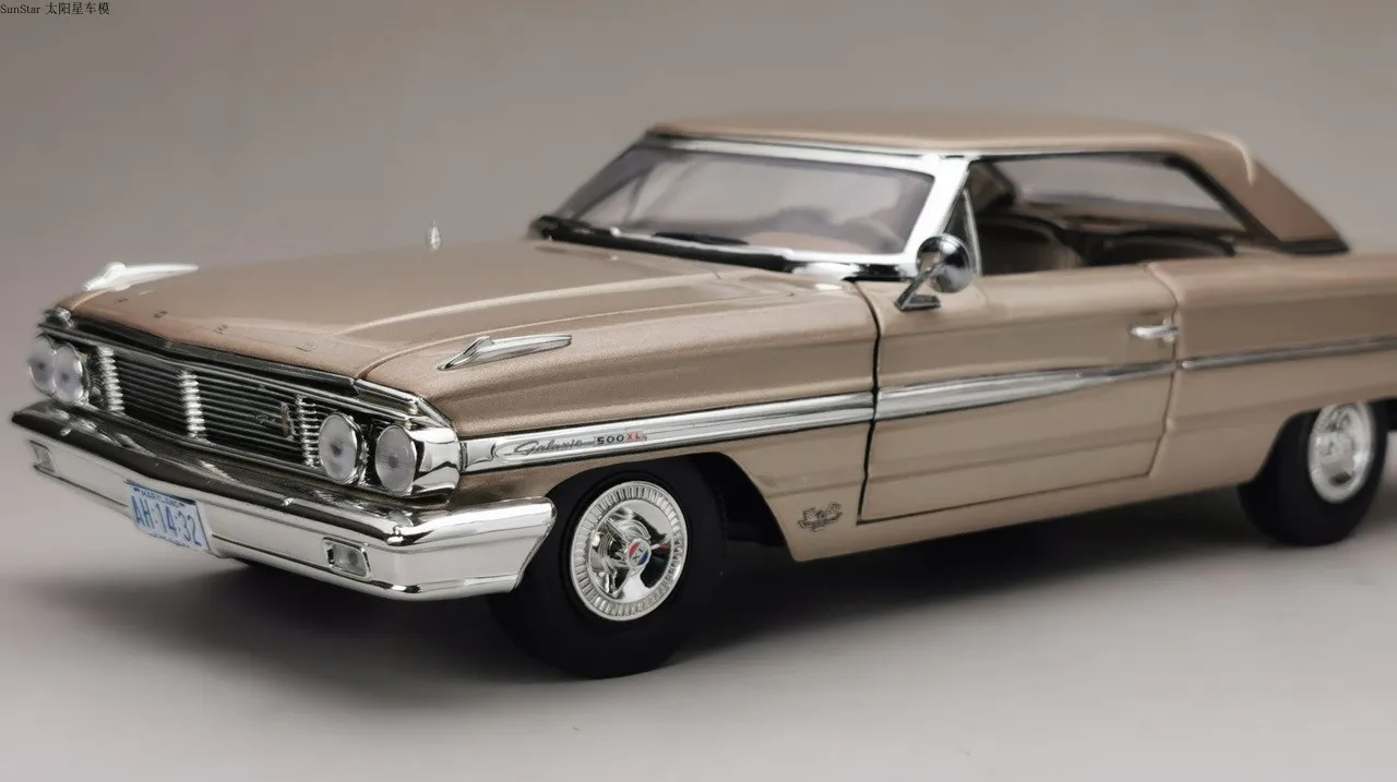 SunStar 1:18 1964 Ford Galaxie 500 XL Classic Cars Limited Edition Metal Static Car Model Toy Gift
SunStar 1:18 1964 Ford Galaxie 500 XL Classic Cars Limited Edition Metal Static Car Model Toy Gift