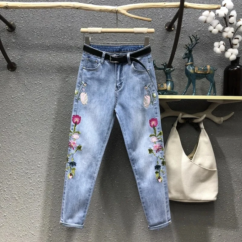 

Fashion Floral Embroidery Carrot Denim Pants Women New Spring High Waist Loose Nine Points Jeans Female Casual Harem Pants H2482