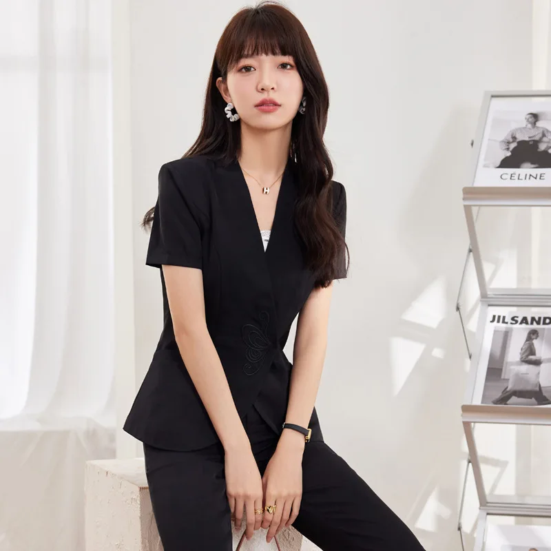 Business Suit Women's Summer Thin 2023 Slim Temperament Front Desk Beauty Salon Jewelry Shop Workwear
Business Suit Women's Summer Thin 2023 Slim Temperament Front Desk Beauty Salon Jewelry Shop Workwear